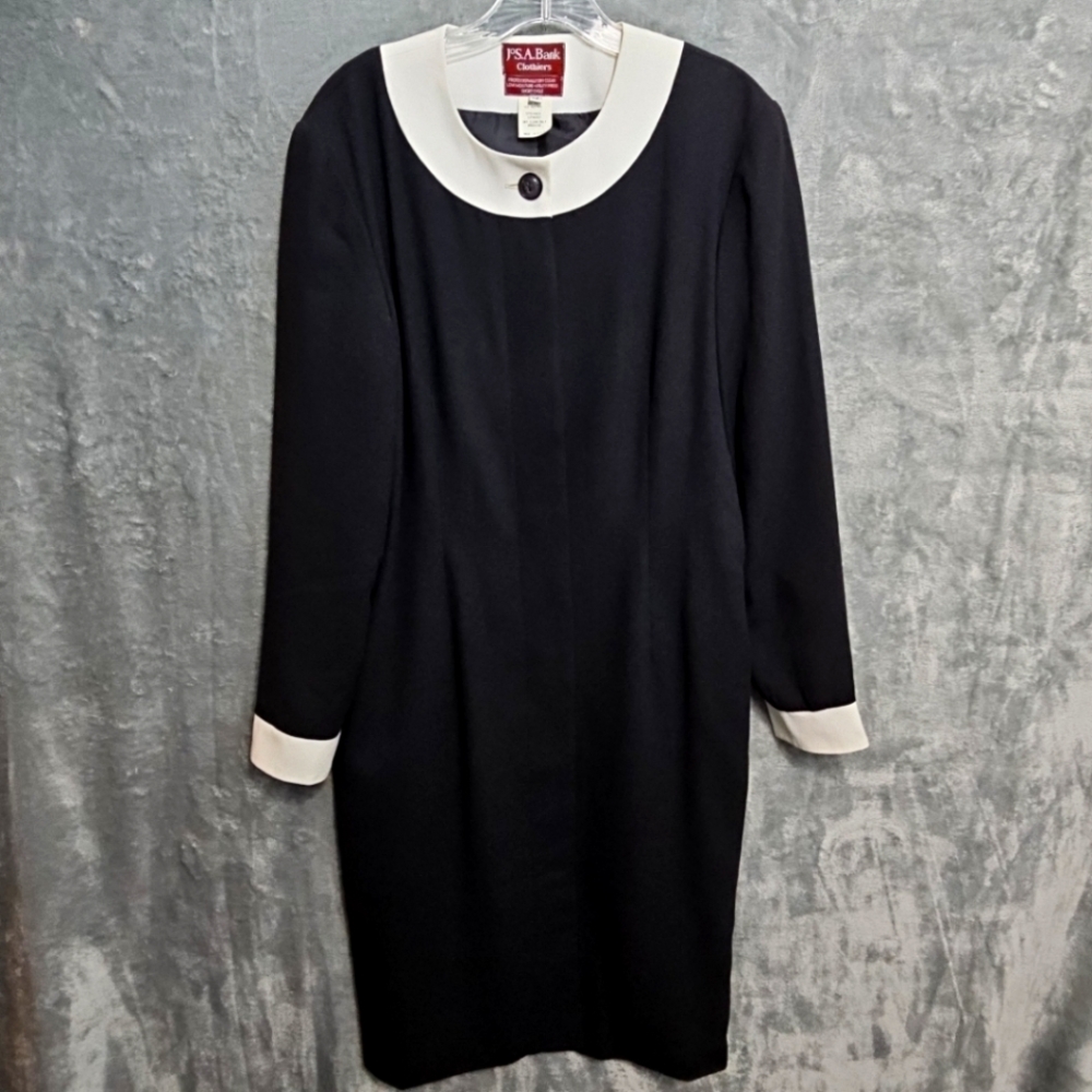 Jos A Bank Women's Sz 12 black white dress button front closure